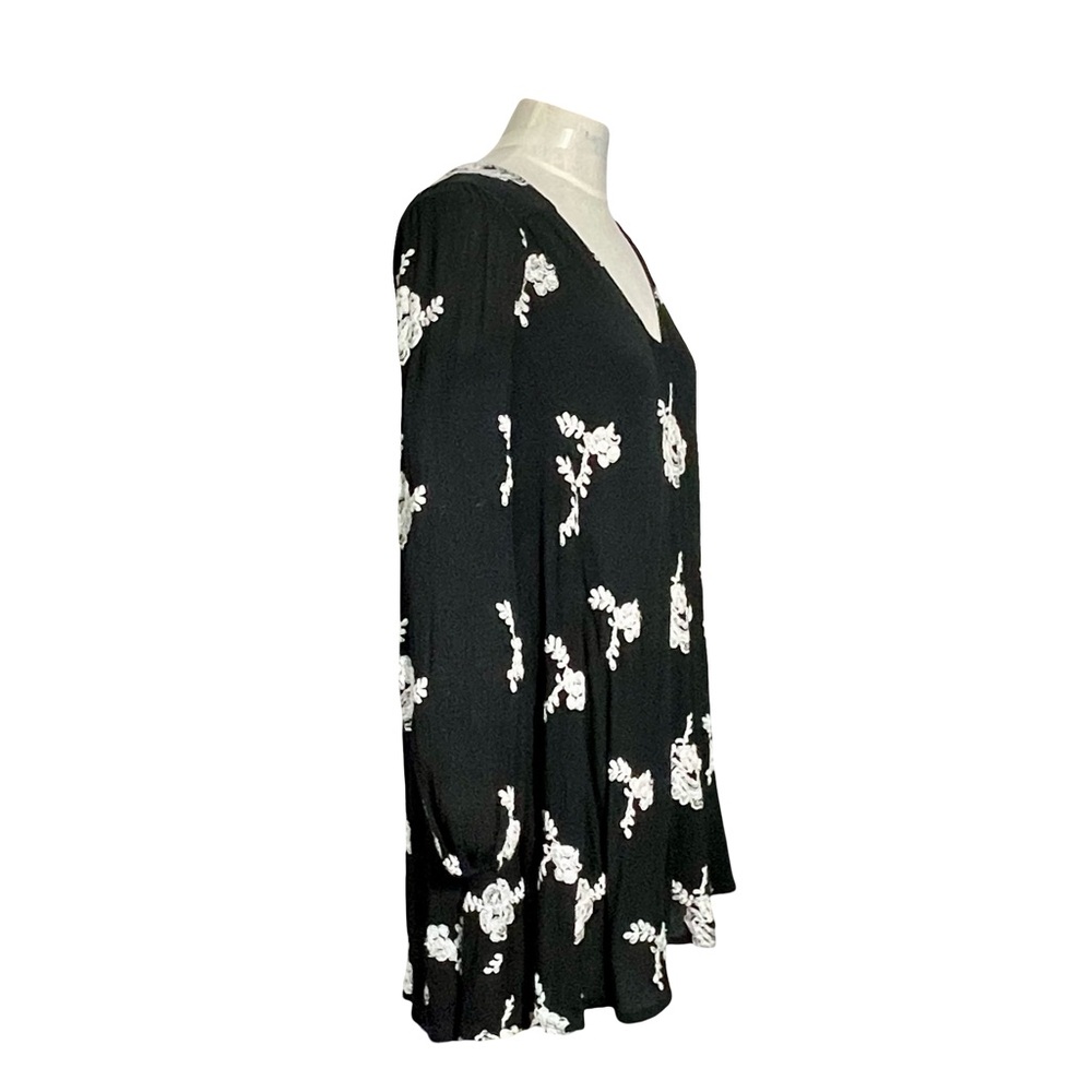 Free People Austin Emma Mini Swing Dress Floral Black White Embroidered SzXS - Picture 5 of 10